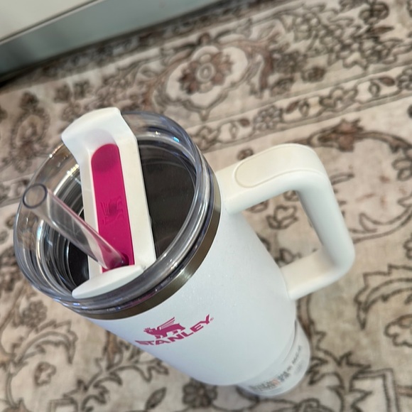 Stanley Pink and White Quencher H2.0 Tumbler - Picture 10 of 11